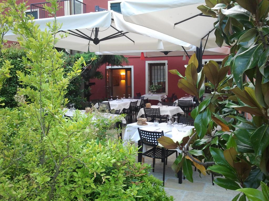 Albergo Croce D'Oro Dolcè エクステリア 写真