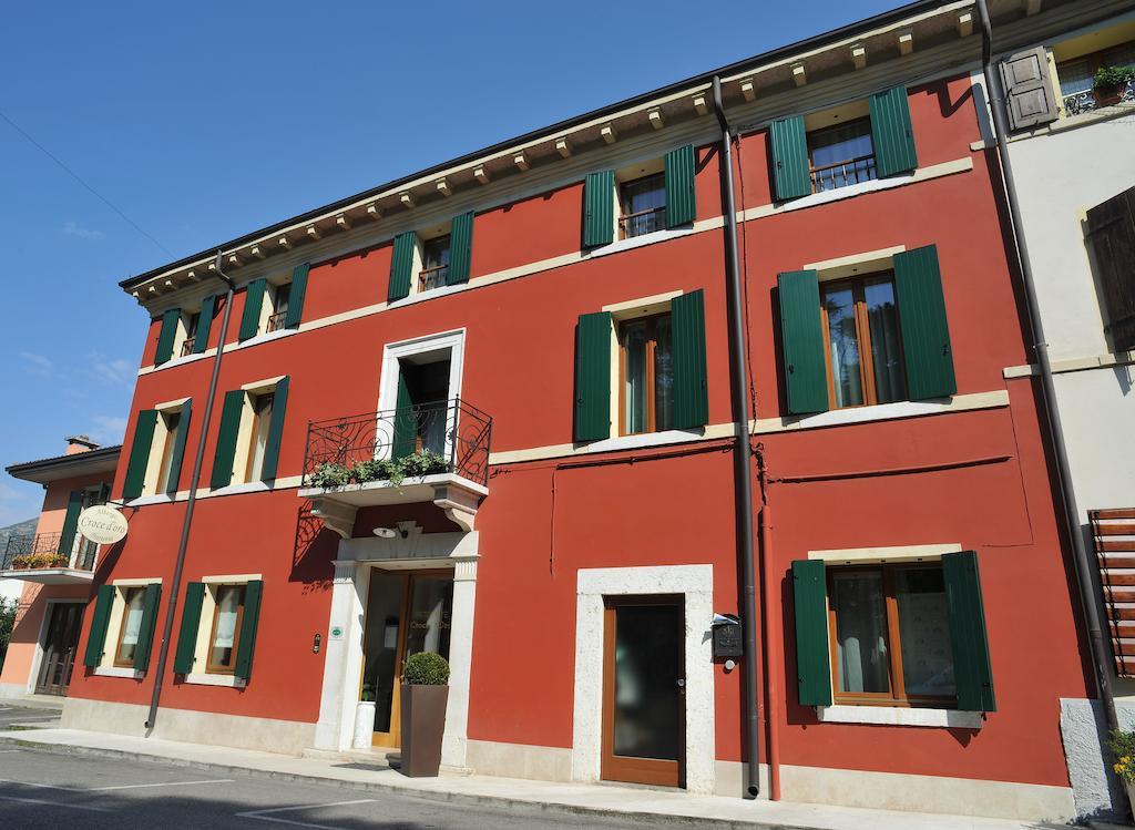 Albergo Croce D'Oro Dolcè エクステリア 写真