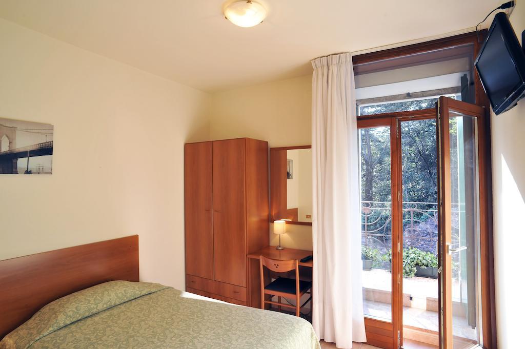Albergo Croce D'Oro Dolcè 部屋 写真