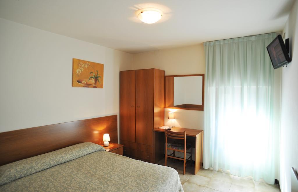 Albergo Croce D'Oro Dolcè 部屋 写真